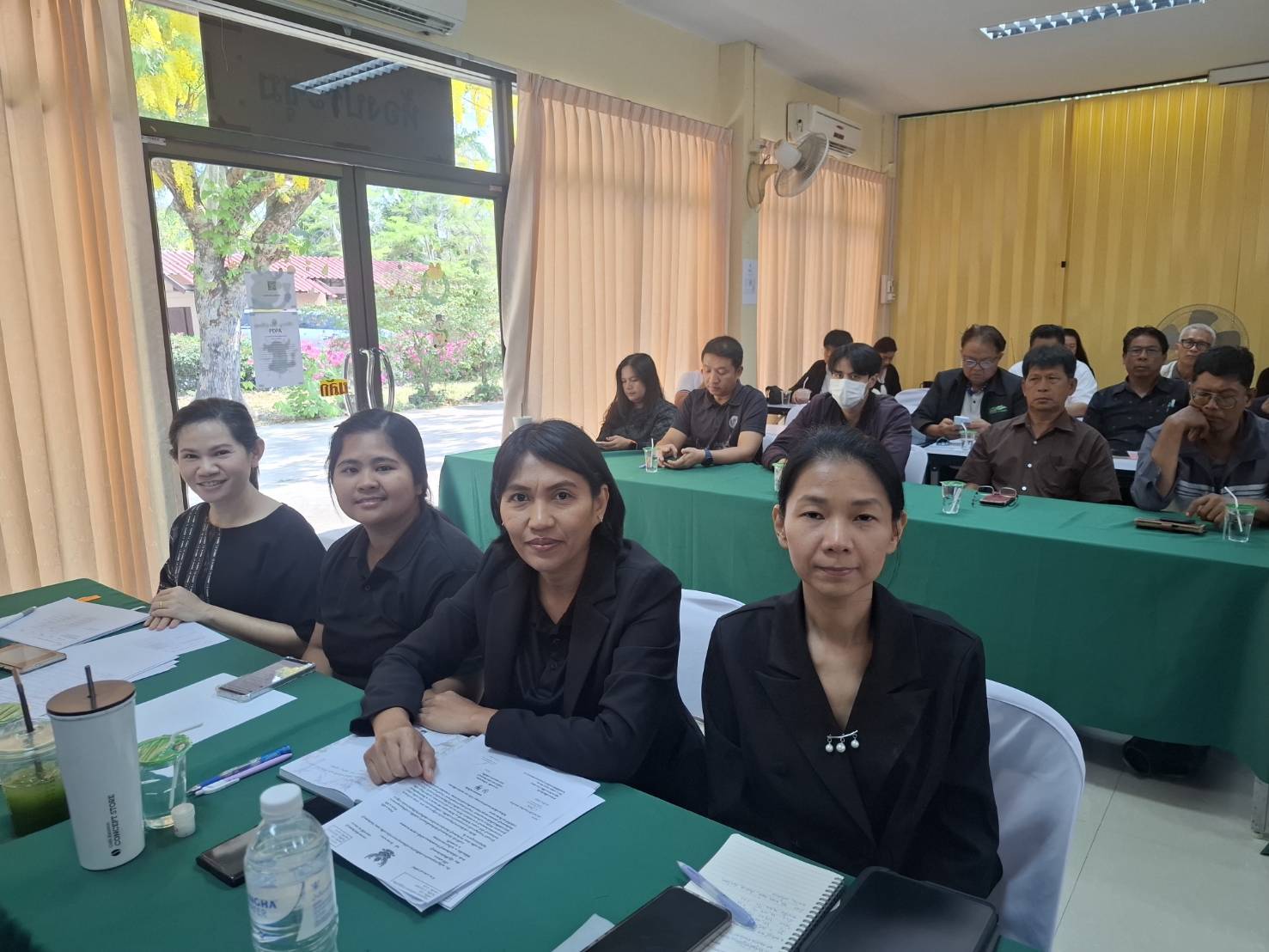title - ปฏิรูปที่ดินจังหวัดเพชรบุรี มอบหมายให้ นางสาวขวัญใจ เพชรสวน นักวิชาการปฏิรูปที่ดินชำนาญการ ร่วมประชุมเชิงปฏิบัติการจัดทำแผนพัฒนาการเกษตรและสหกรณ์จังหวัดเพชรบุรี ประจำปีงบประมาณ พ.ศ. 2571 - 2575